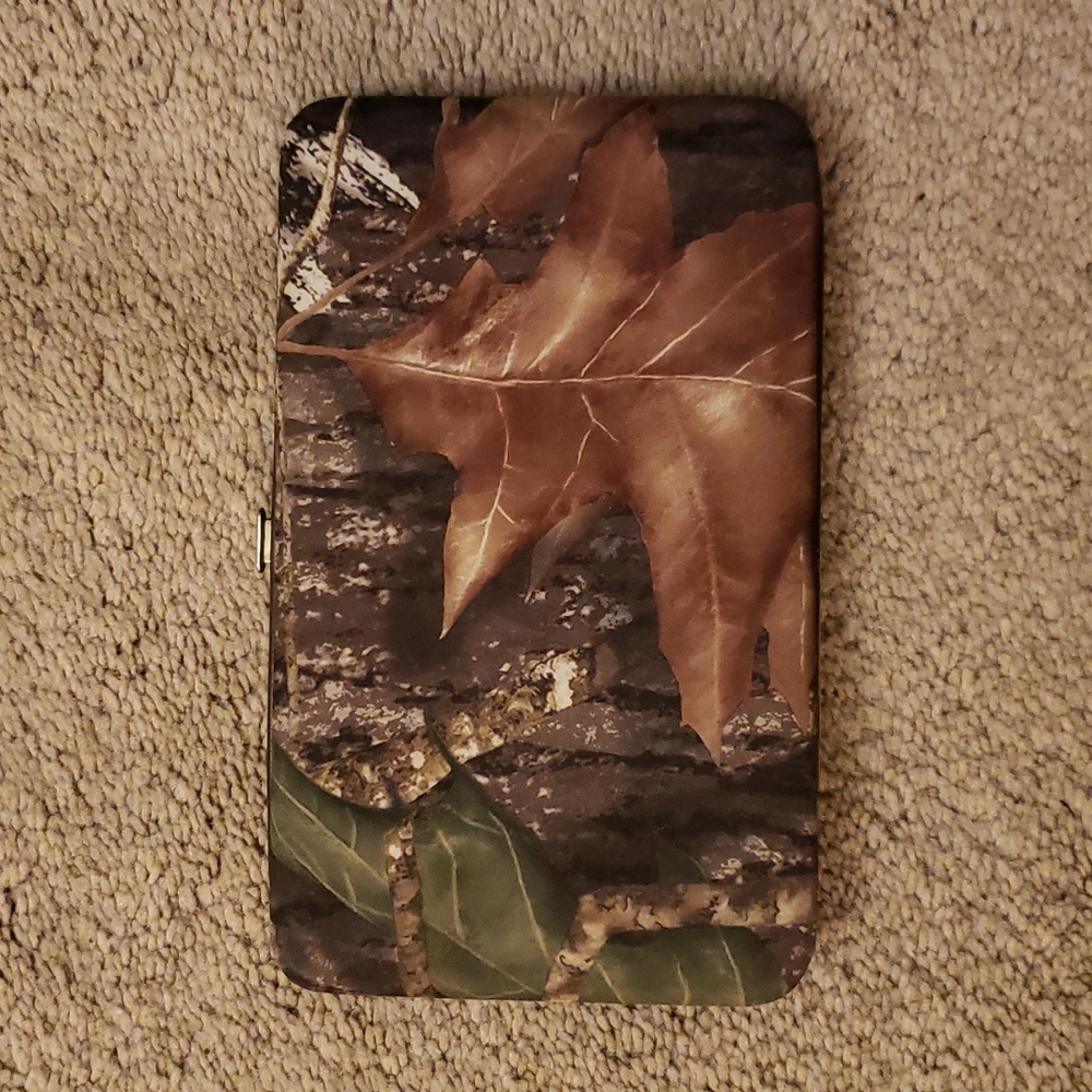 Camo hinge wallet